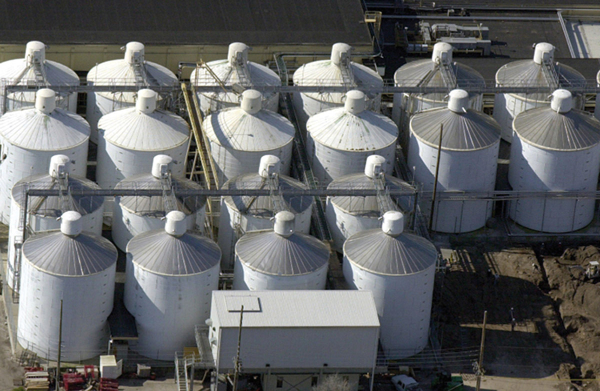 A photograph of the Tropicana tank farm in Bradenton, Florida.